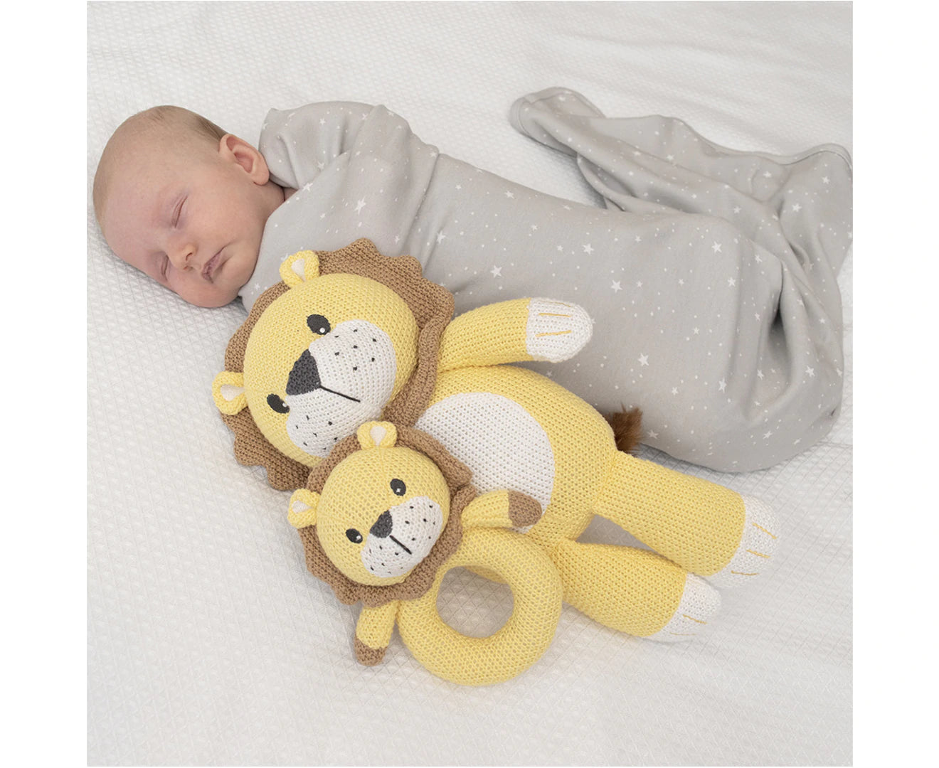 Baby/Newborn/Infant Cotton Knitted Character Toy Leo the Lion